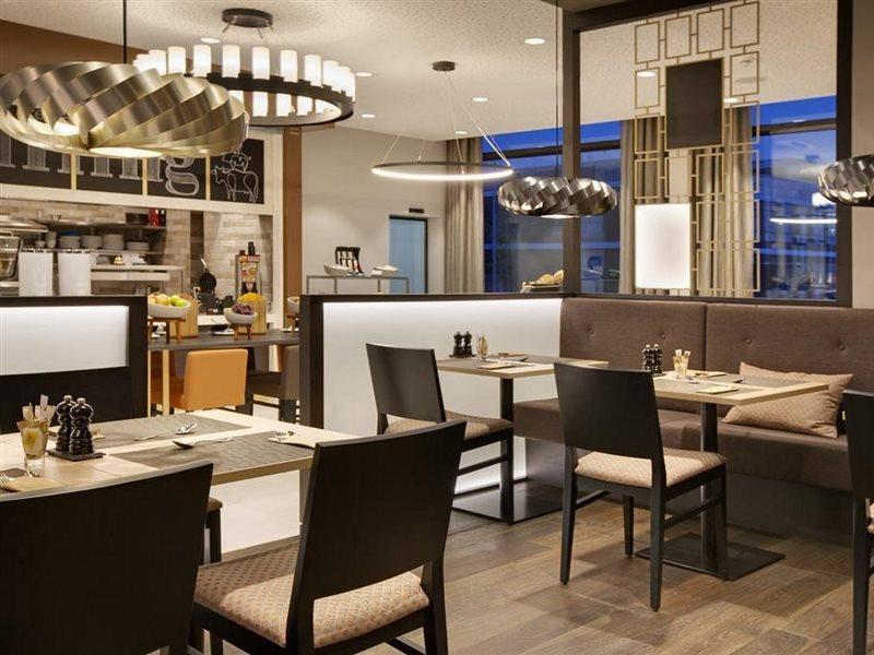 Hilton Garden Inn Zurich Limmattal Spreitenbach Buitenkant foto
