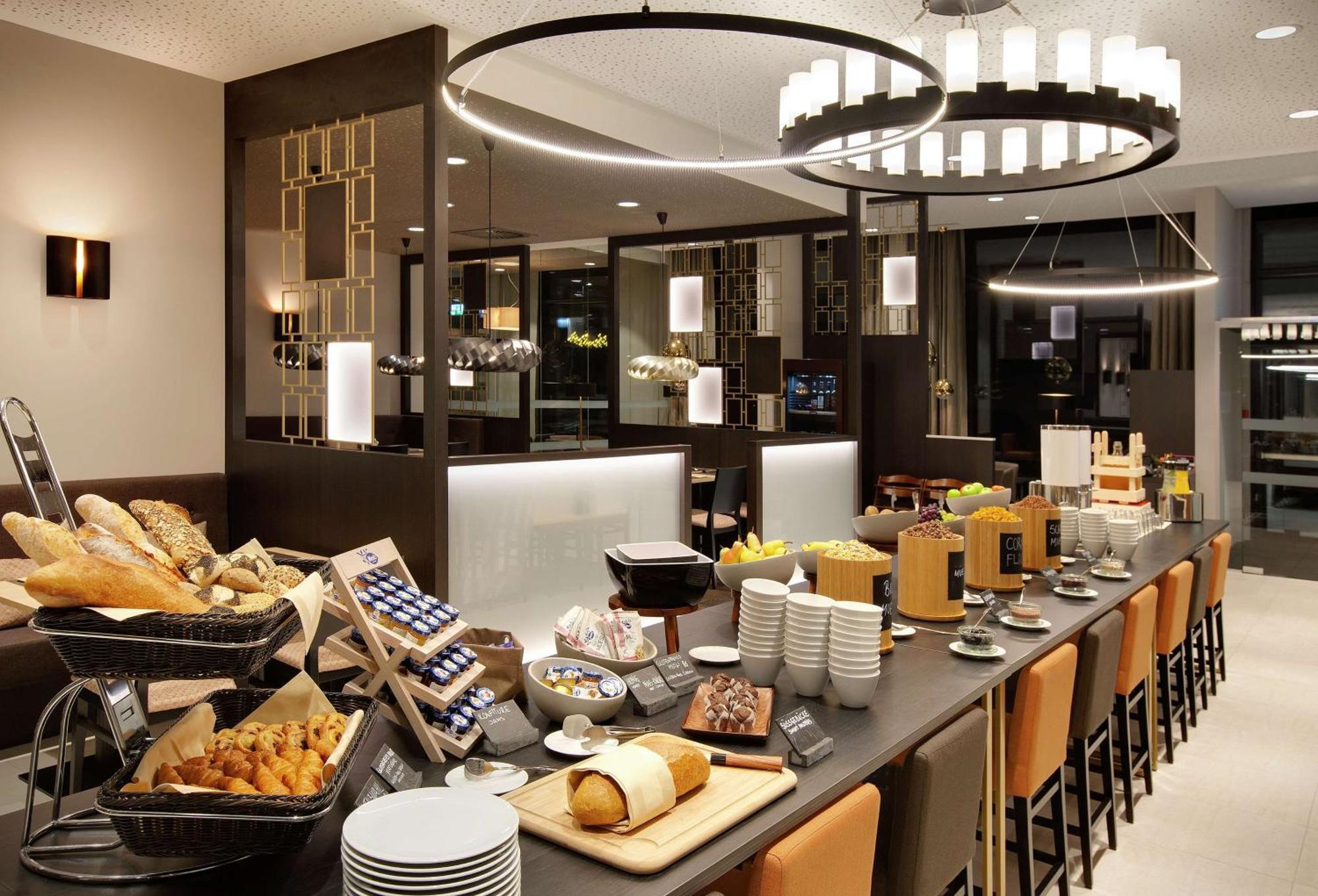 Hilton Garden Inn Zurich Limmattal Spreitenbach Buitenkant foto