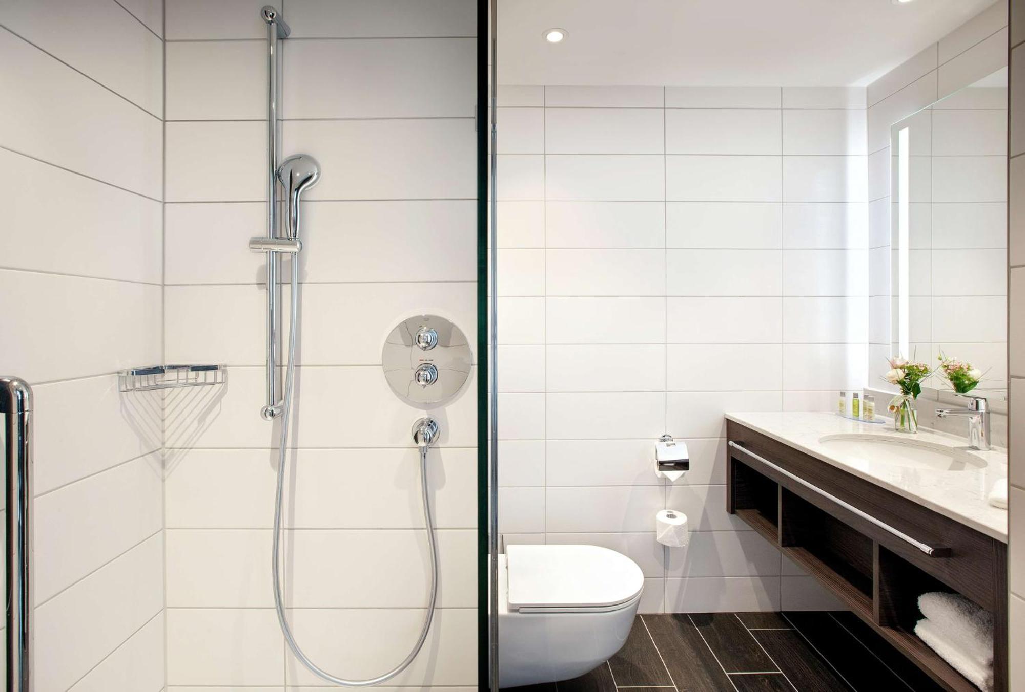 Hilton Garden Inn Zurich Limmattal Spreitenbach Buitenkant foto