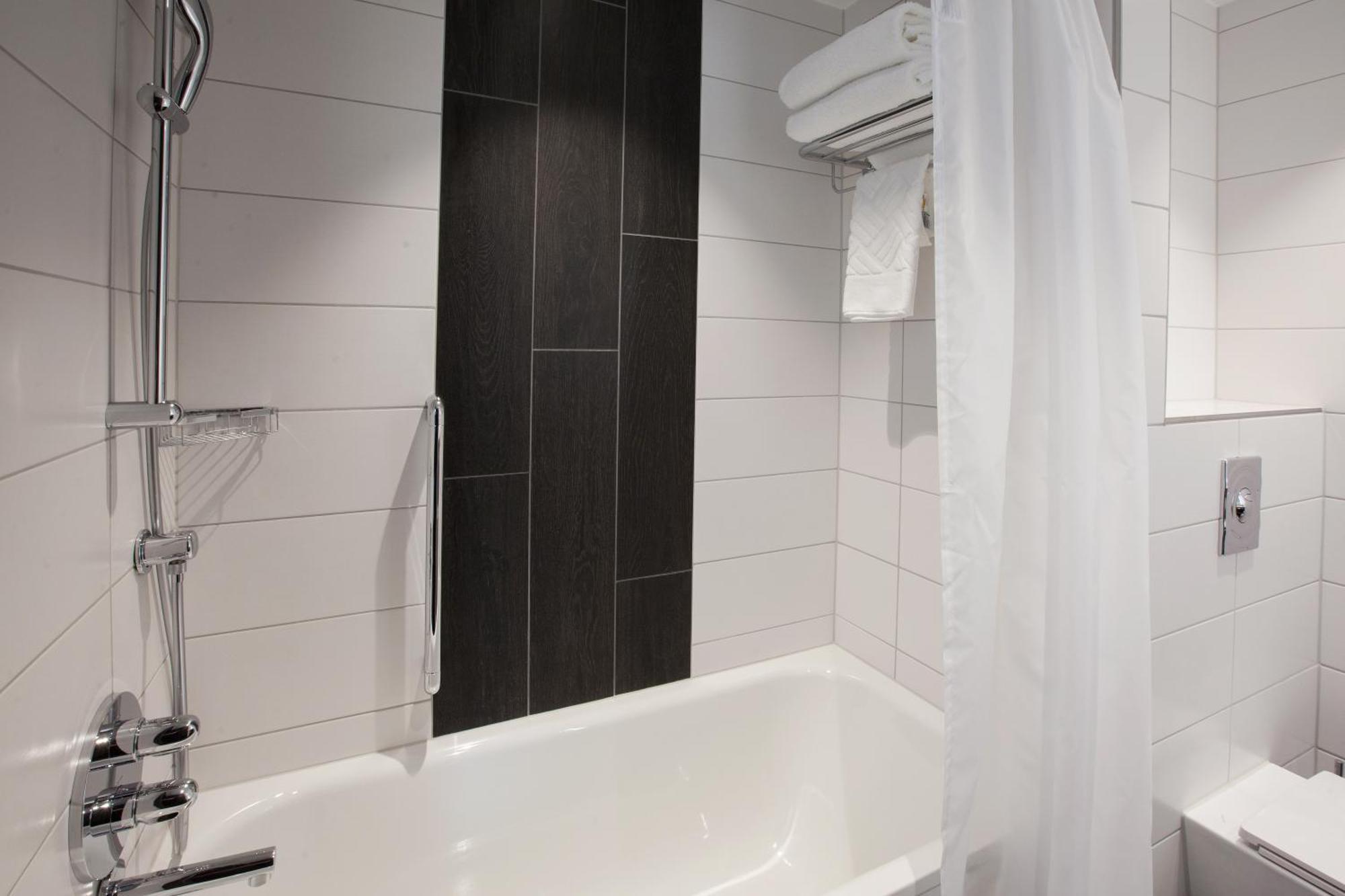 Hilton Garden Inn Zurich Limmattal Spreitenbach Buitenkant foto